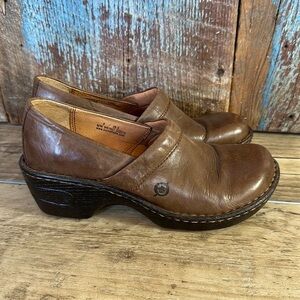 Born Brown Leather Heeled Clog Size 6